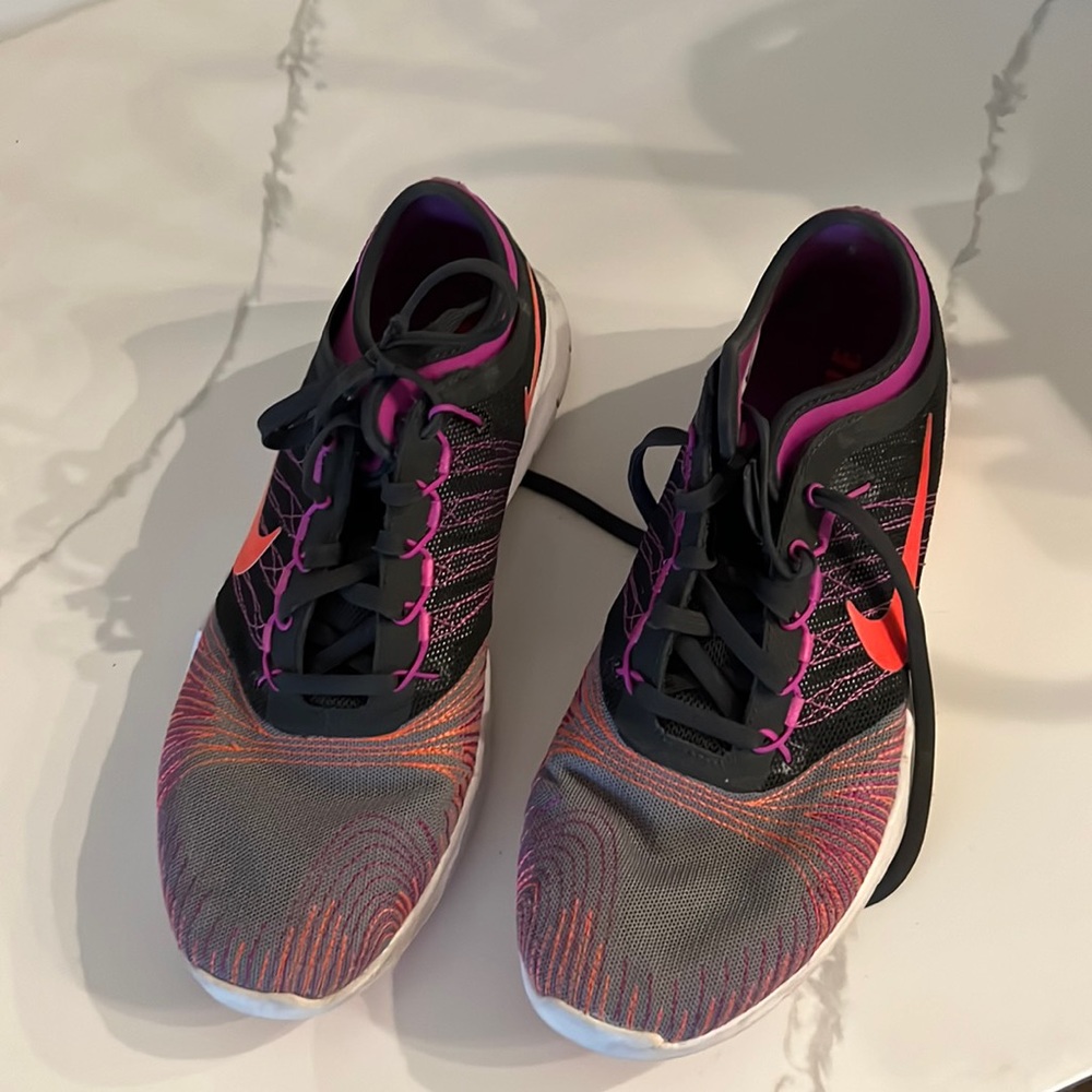 Nike training tennis shoe